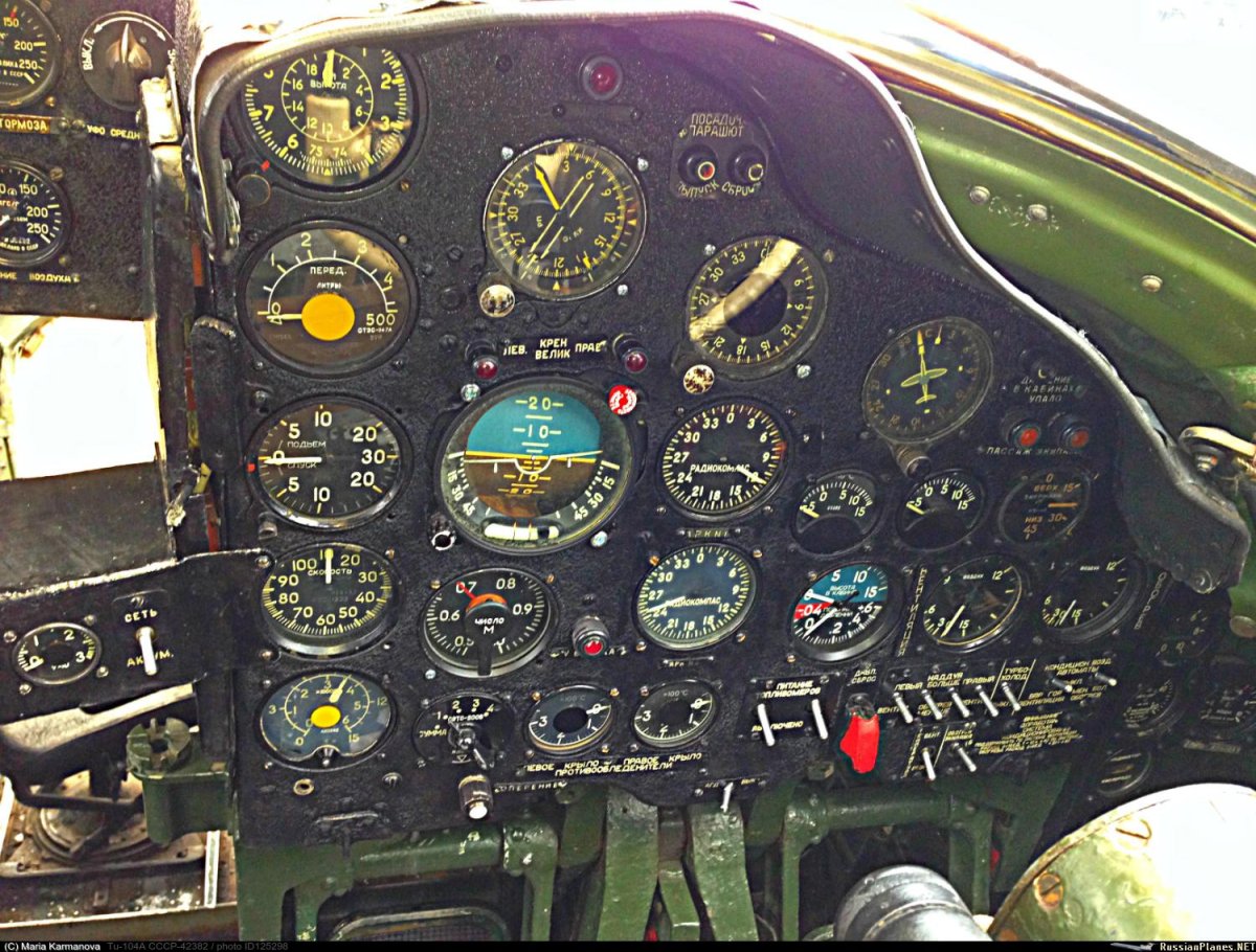 Ту-104 кабина