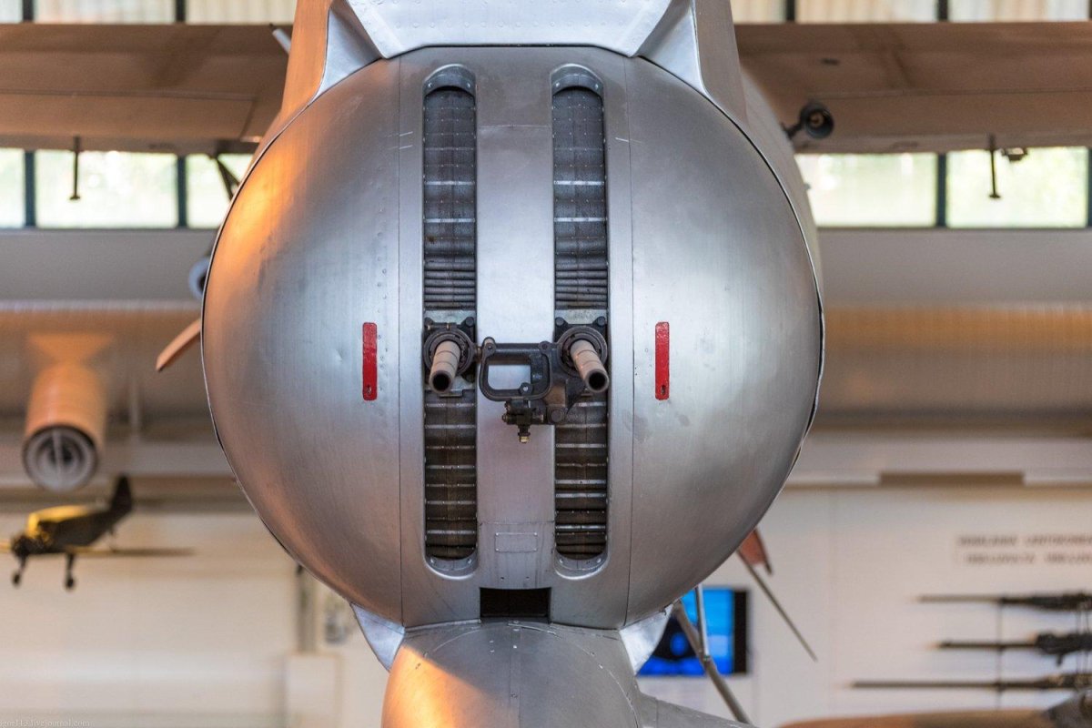 Самолет ил-28