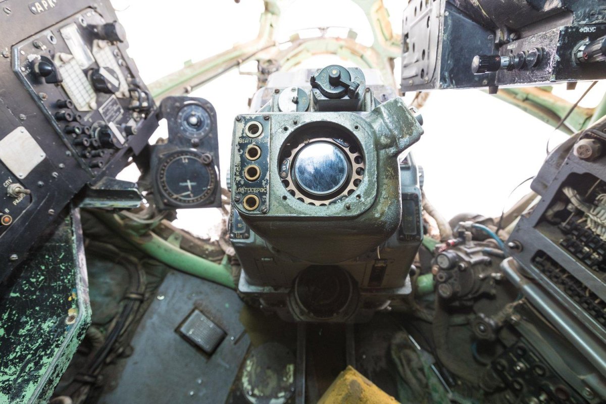 Ту 16 кабина стрелка радиста