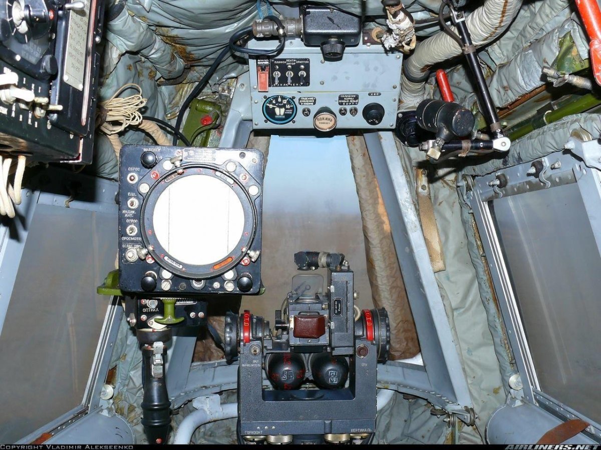 Ту 95 кабина стрелка радиста