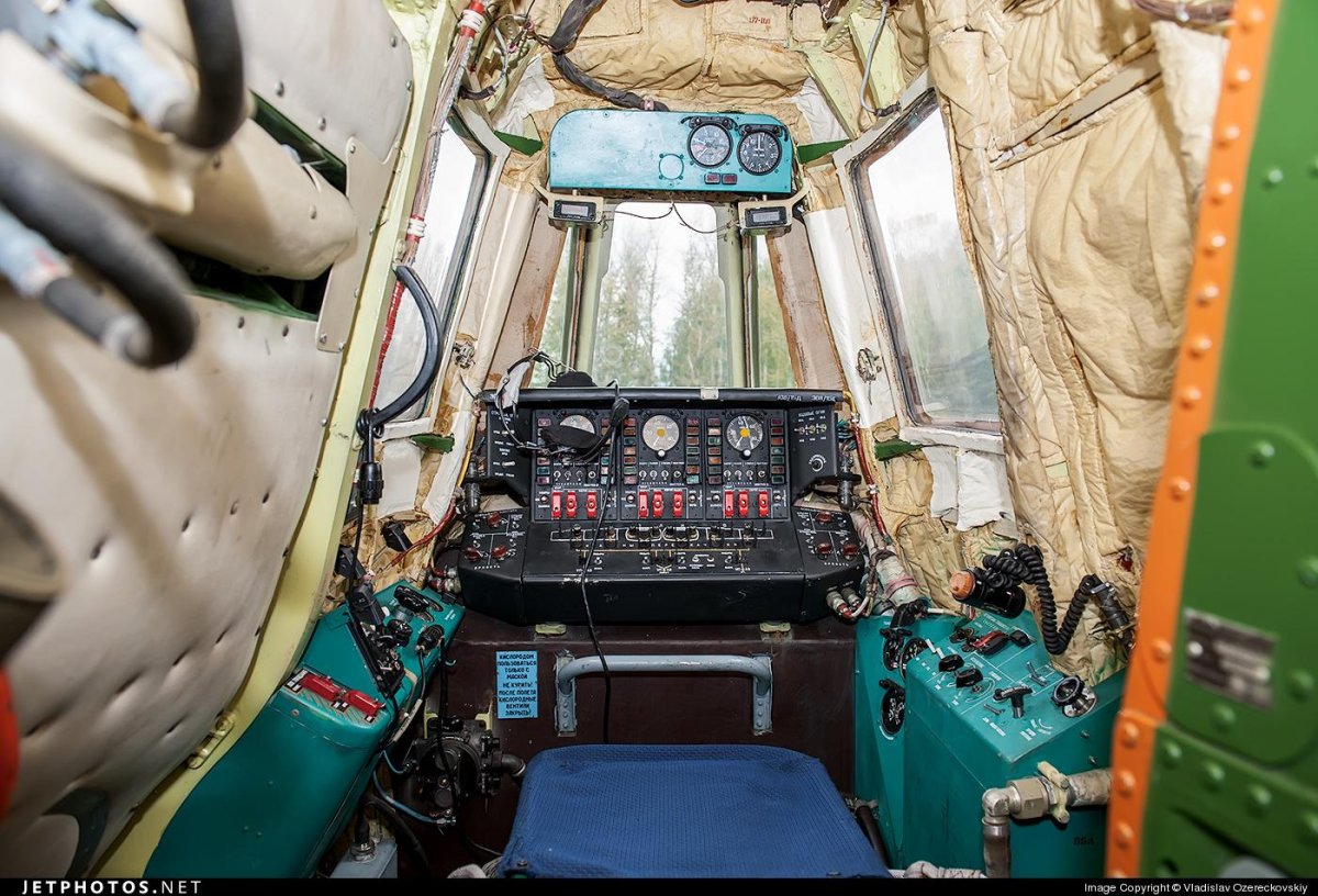 Ил-76 кабина стрелка