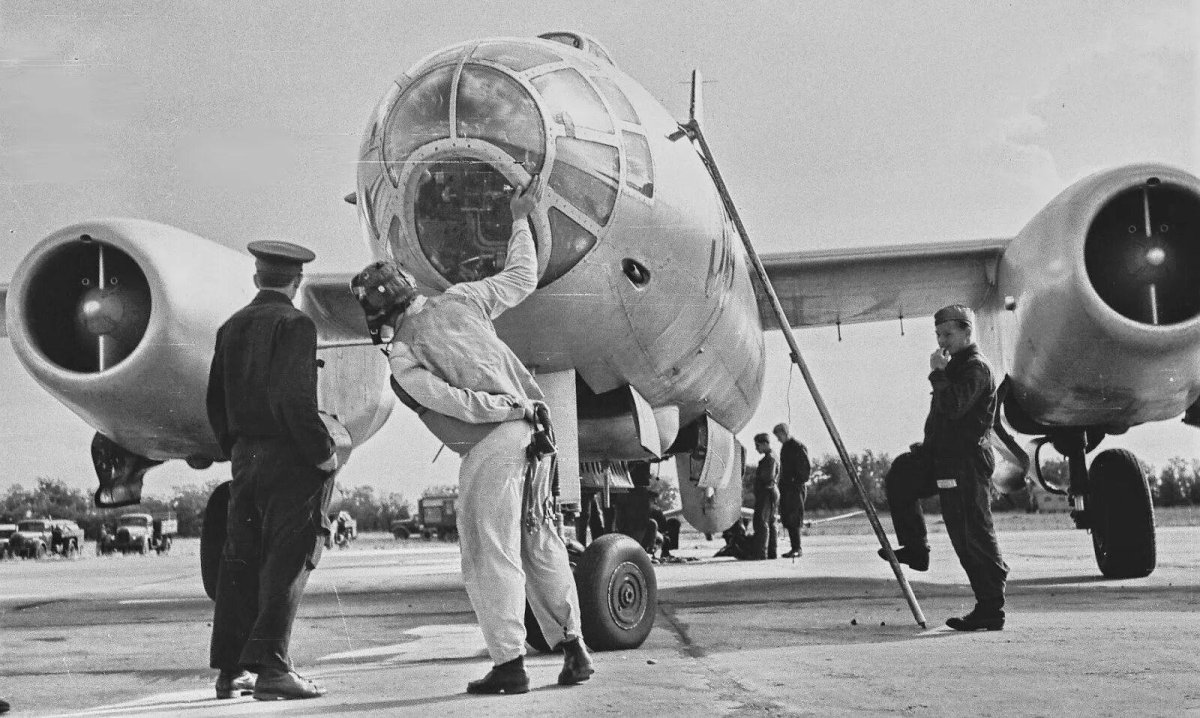 Ил 28 бомбардировщик