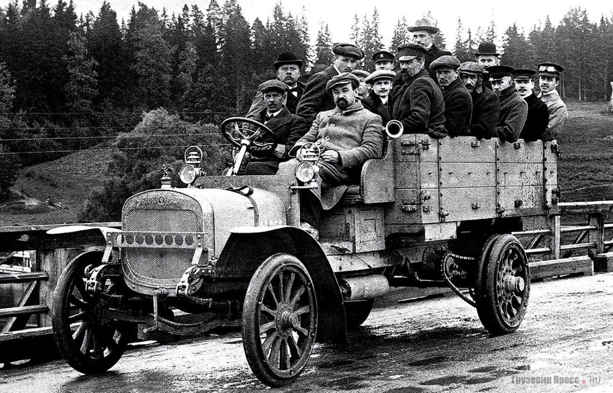 Автомобили 1915 года завода «Руссо-Балт"