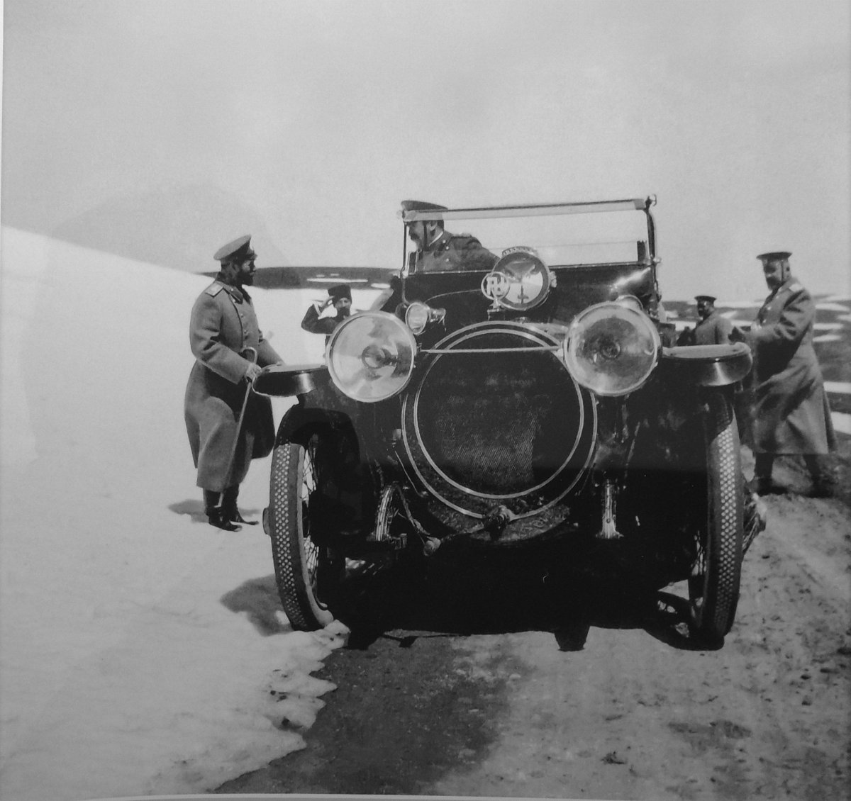 Автомобиль Делоне-Бельвиль Николая 2 свастика