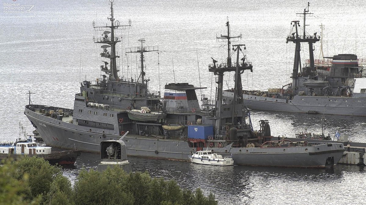 Спасательный буксир Памир