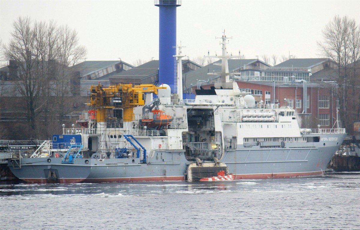 Спасательное судно Игорь Белоусов