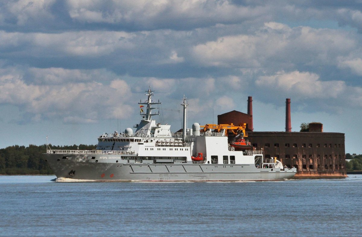 Судно Игорь Белоусов проекта 21300