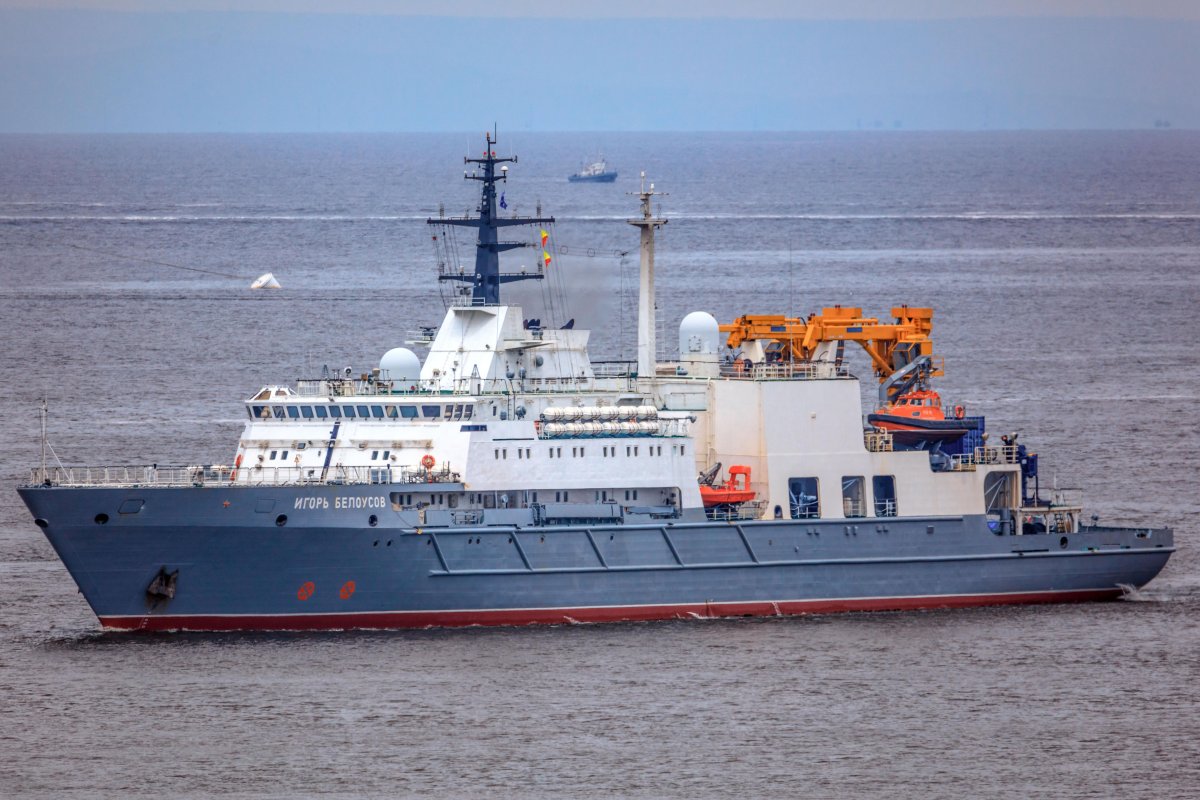 Спасательное судно Игорь Белоусов