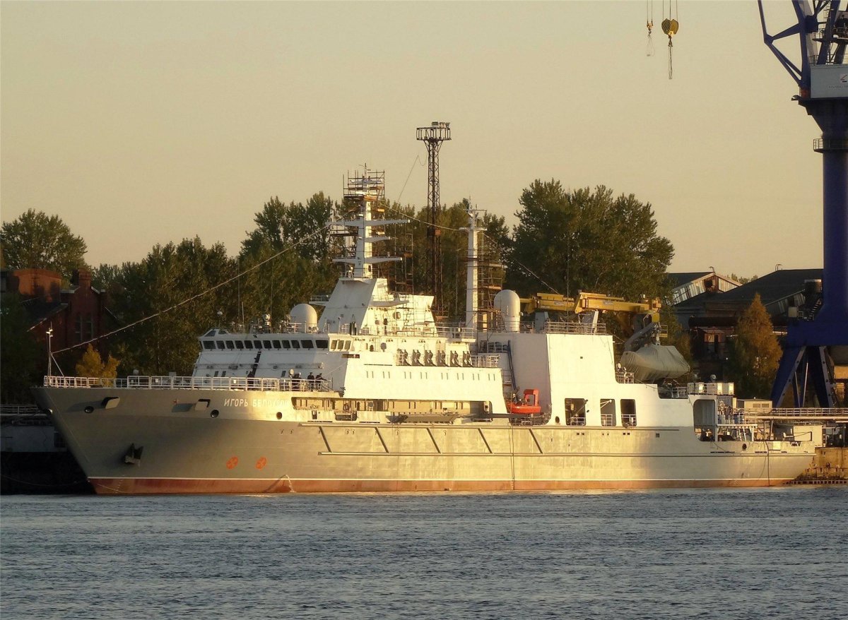 Спасательное судно Игорь Белоусов