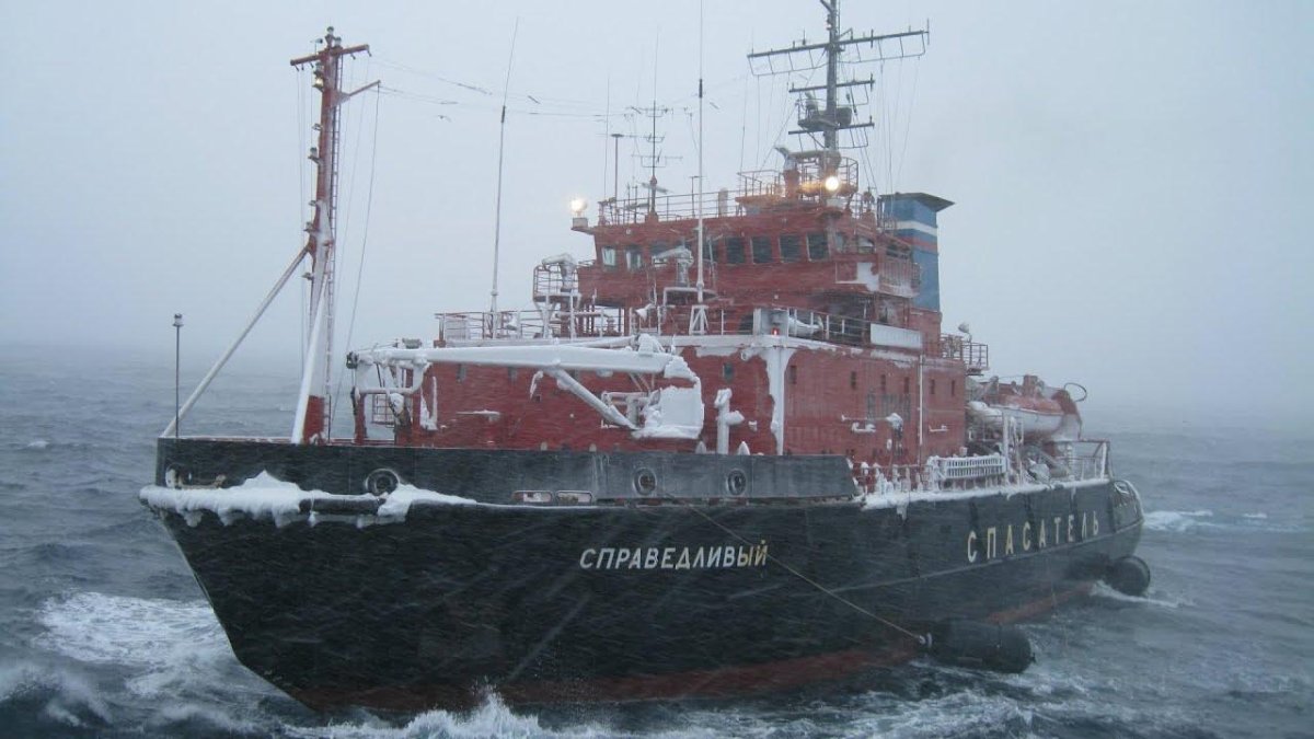 Спасательное судно Росрыболовства «Сибирский»
