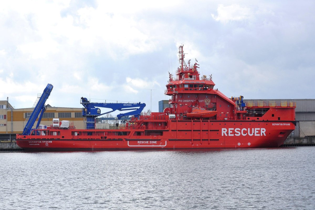 Спасательное судно Берингов пролив