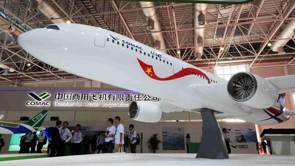 Comac 929