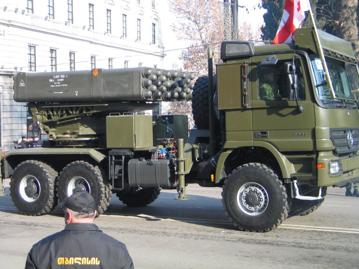 Lar-160 реактивная система залпового огня