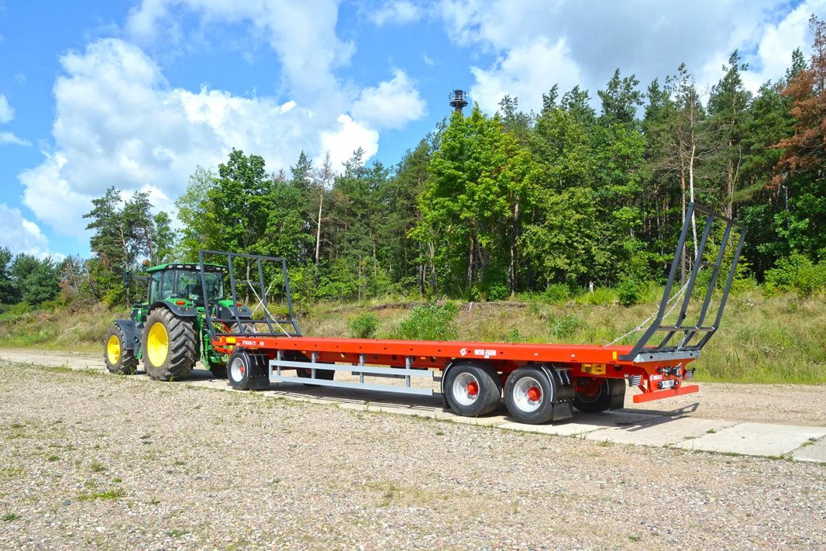 Прицеп для перевозки рулонов