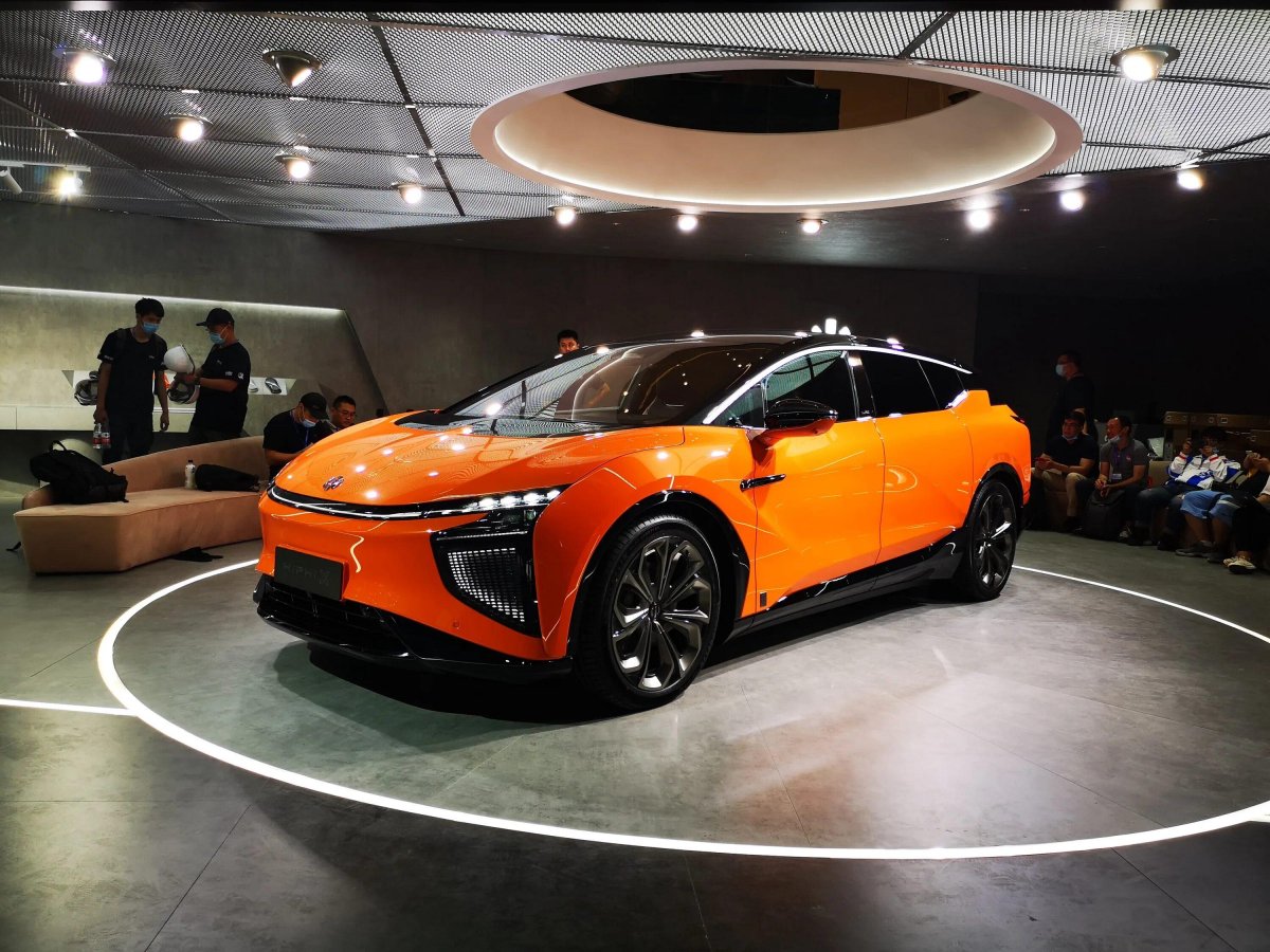 Китайский электромобиль hiphi x