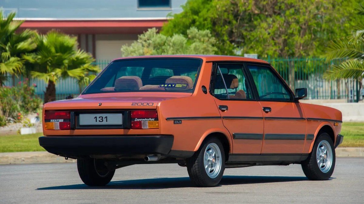Fiat 131 sedan