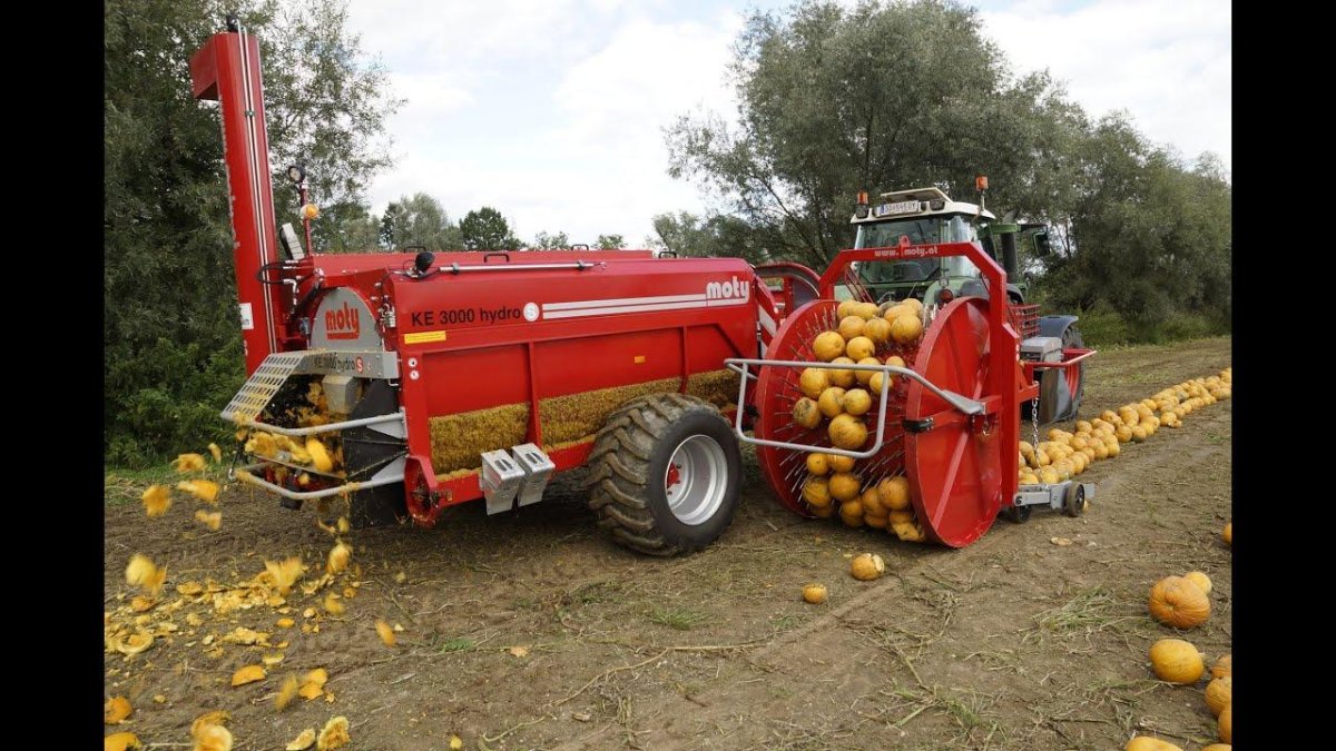 Прицепной комбайн MH 230 Harvest