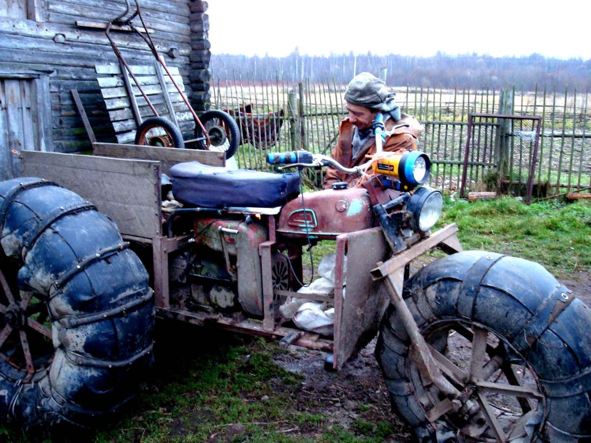 Мотоцикл Урал болотоход
