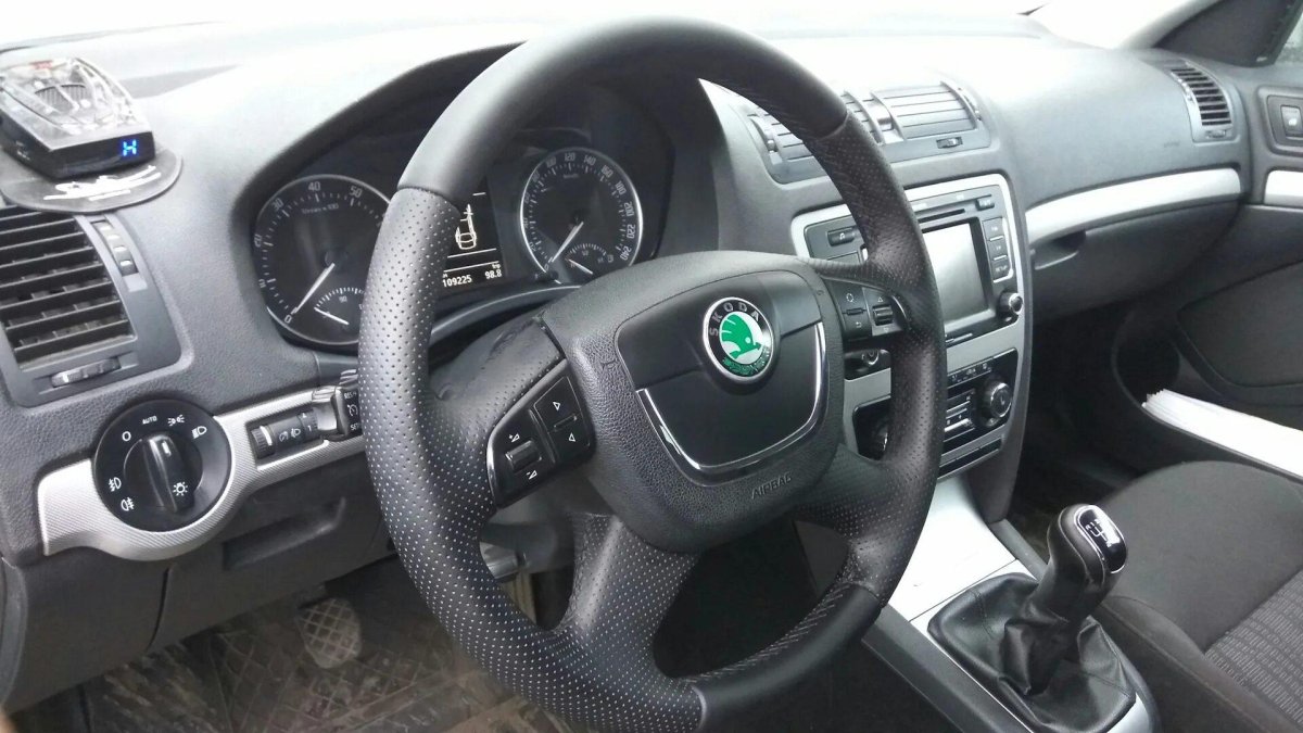 Руль Шкода Октавия а5 2011