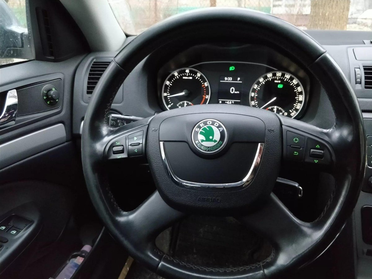 Руль Шкода Октавия а5 кожа