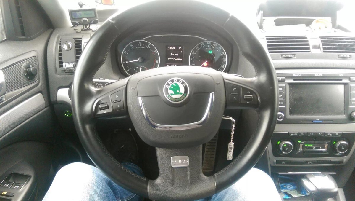 Трехспицевый руль Шкода Октавия а5