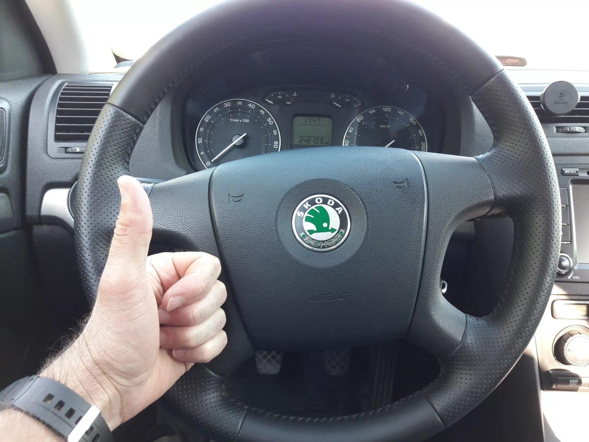 Руль Шкода Октавия 2008