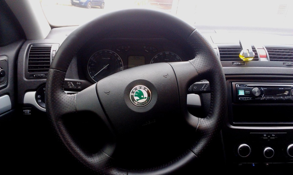 Руль Шкода Октавия а5 кожа