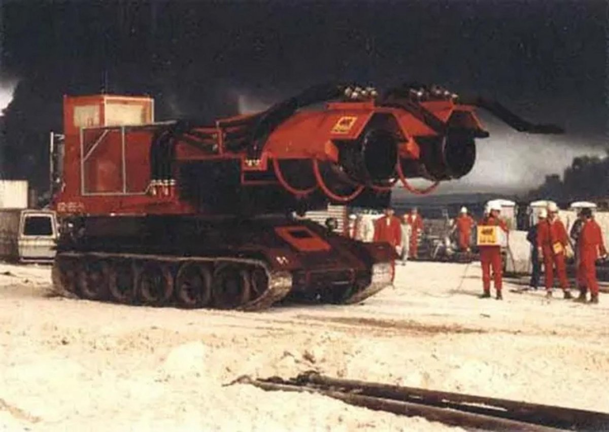 Пожарная машина ветерок на базе танка т-34