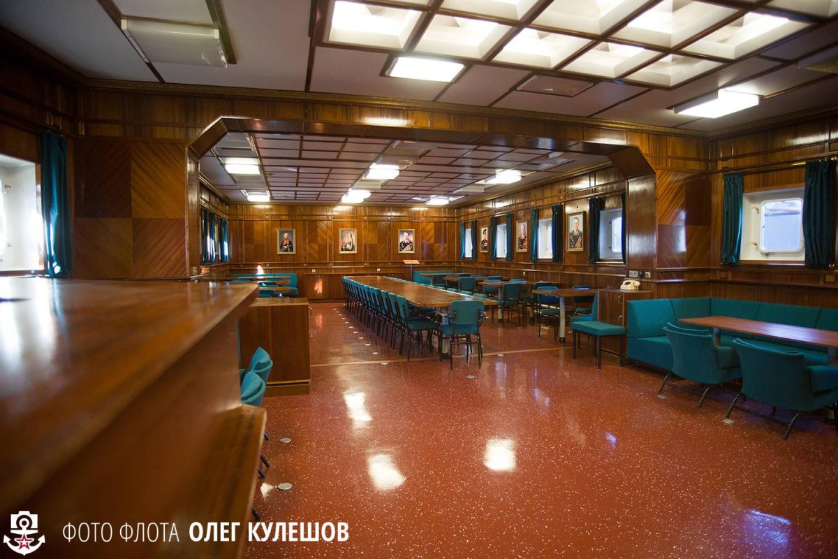 Кают компания крейсера Петр Великий