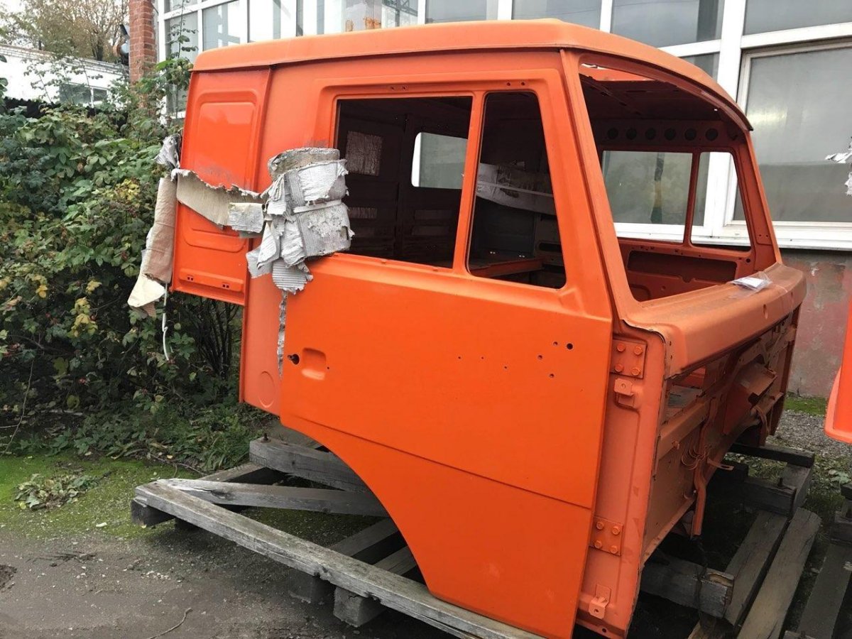 Кабина КАМАЗ 55111 первой комплектации