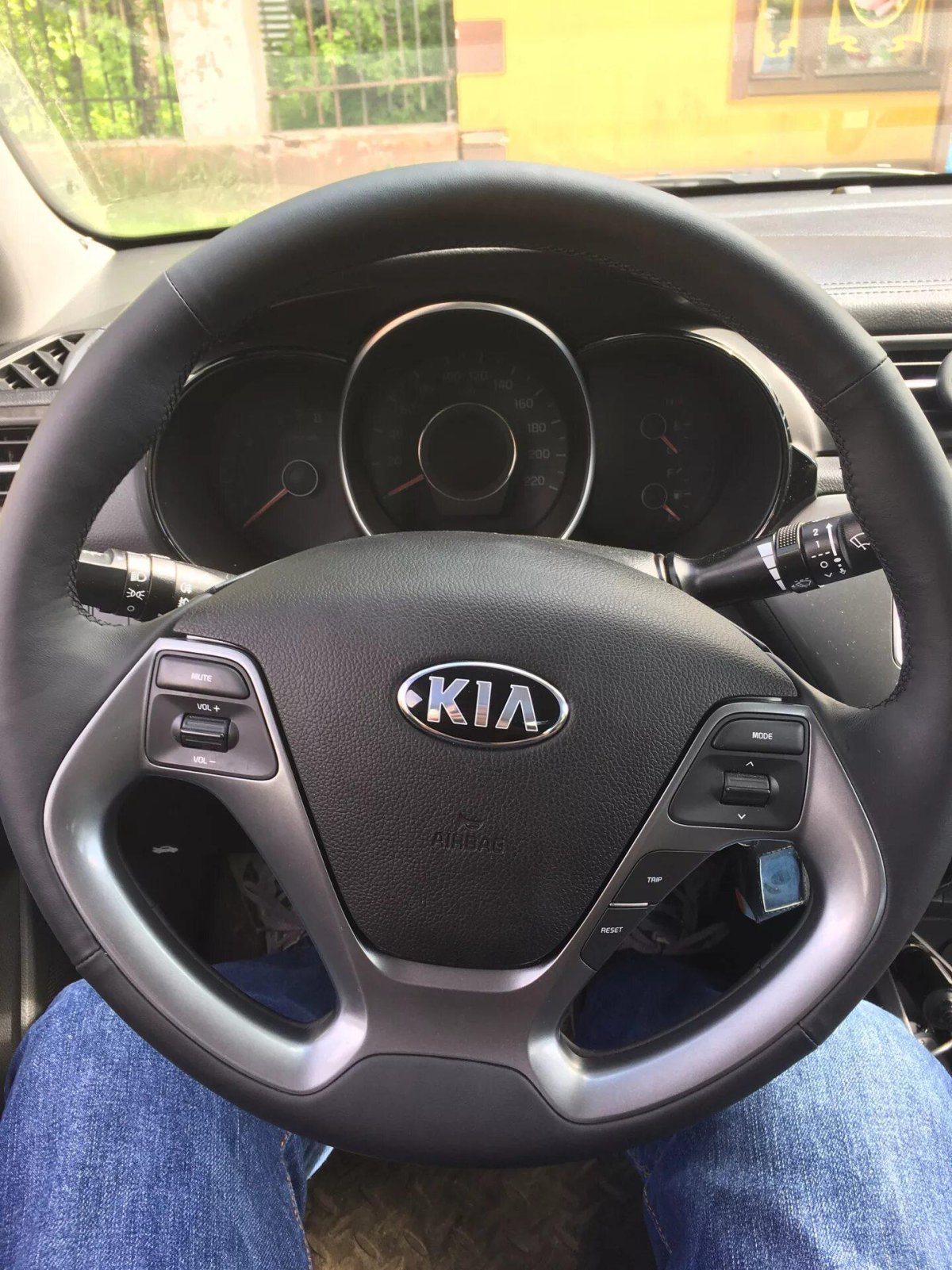 Kia Rio 2015 руль