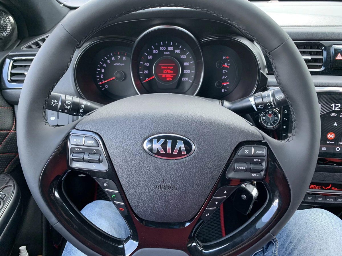 Kia Rio 2015 руль