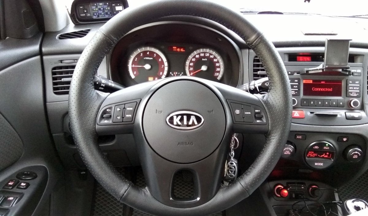 Kia Rio 2 руль