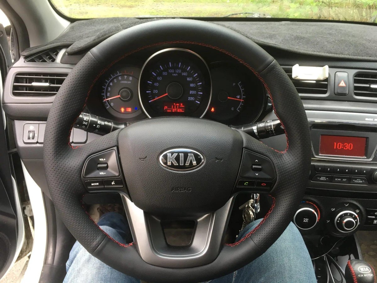 Kia Rio 2014 руль