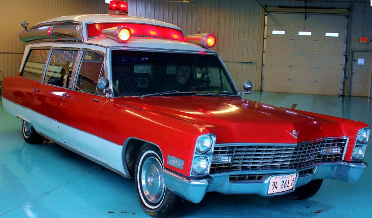 Cadillac 1957 Ambulance