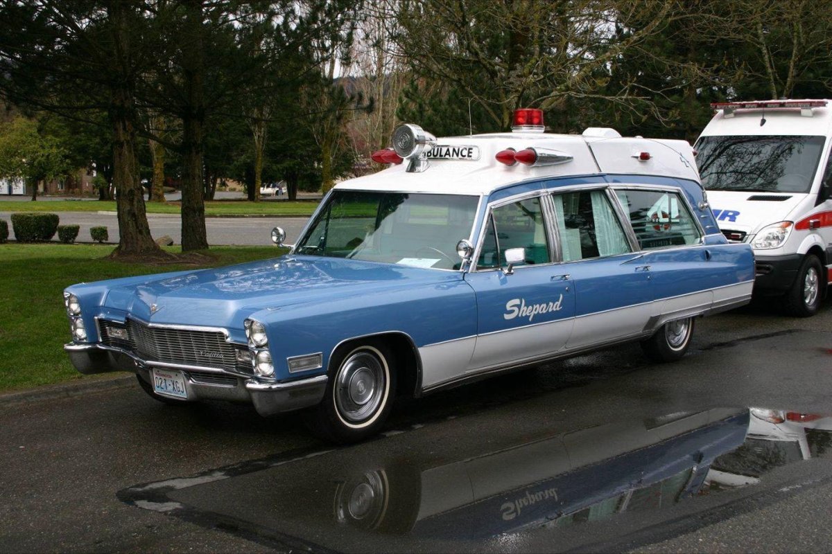 Cadillac 1957 Ambulance