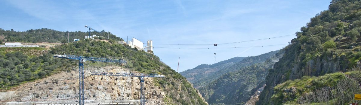 Мостокабельный кран