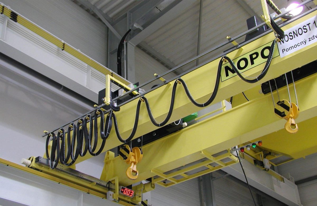 Мостовой кран гибкий токоподвод