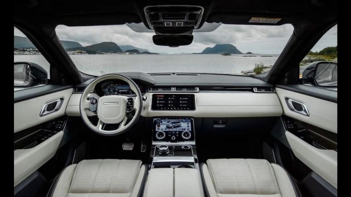 Range Rover Velar салон