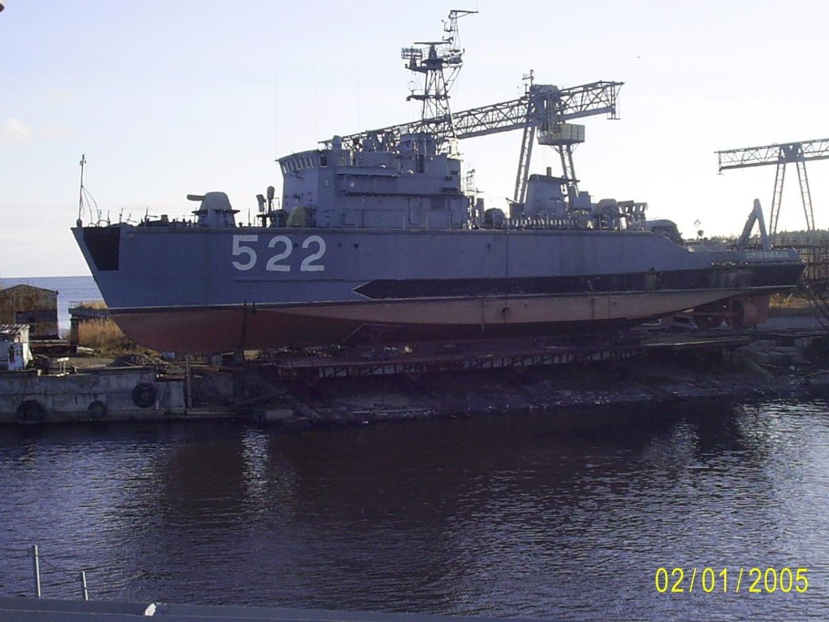 Базовый тральщик Сергей Колбасьев 522
