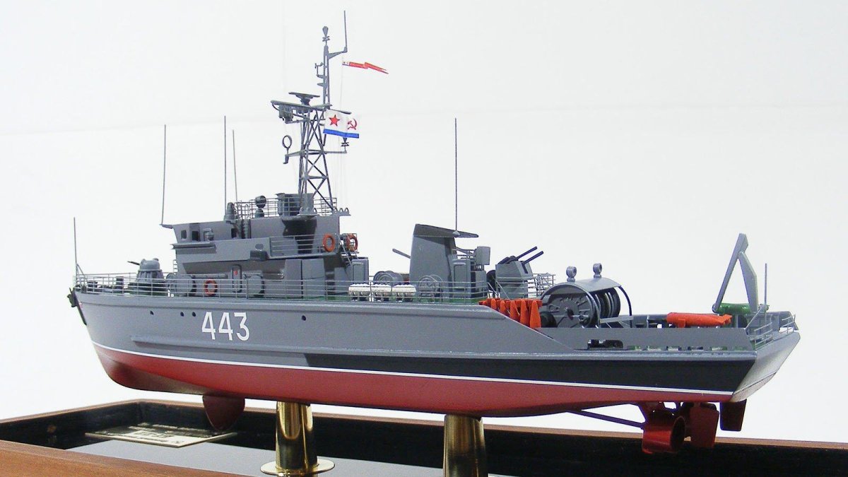 Модель тральщика купить