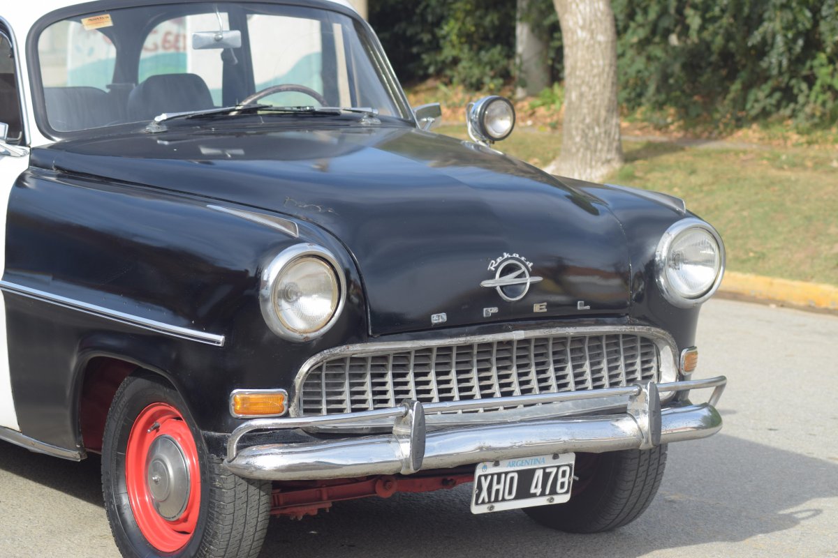 Москвич 402 и Opel Olympia Rekord