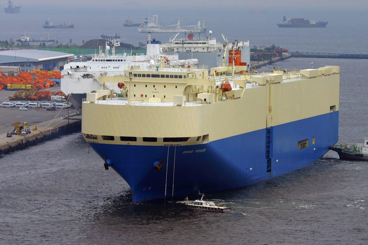 Корабль ролкер