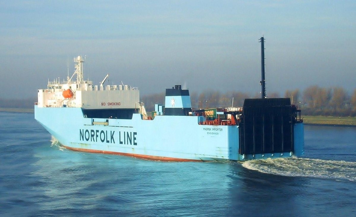 Ролкер судно