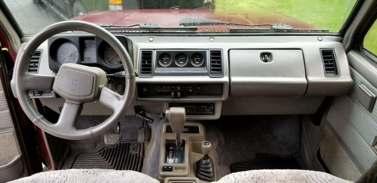 Исудзу Трупер 1990