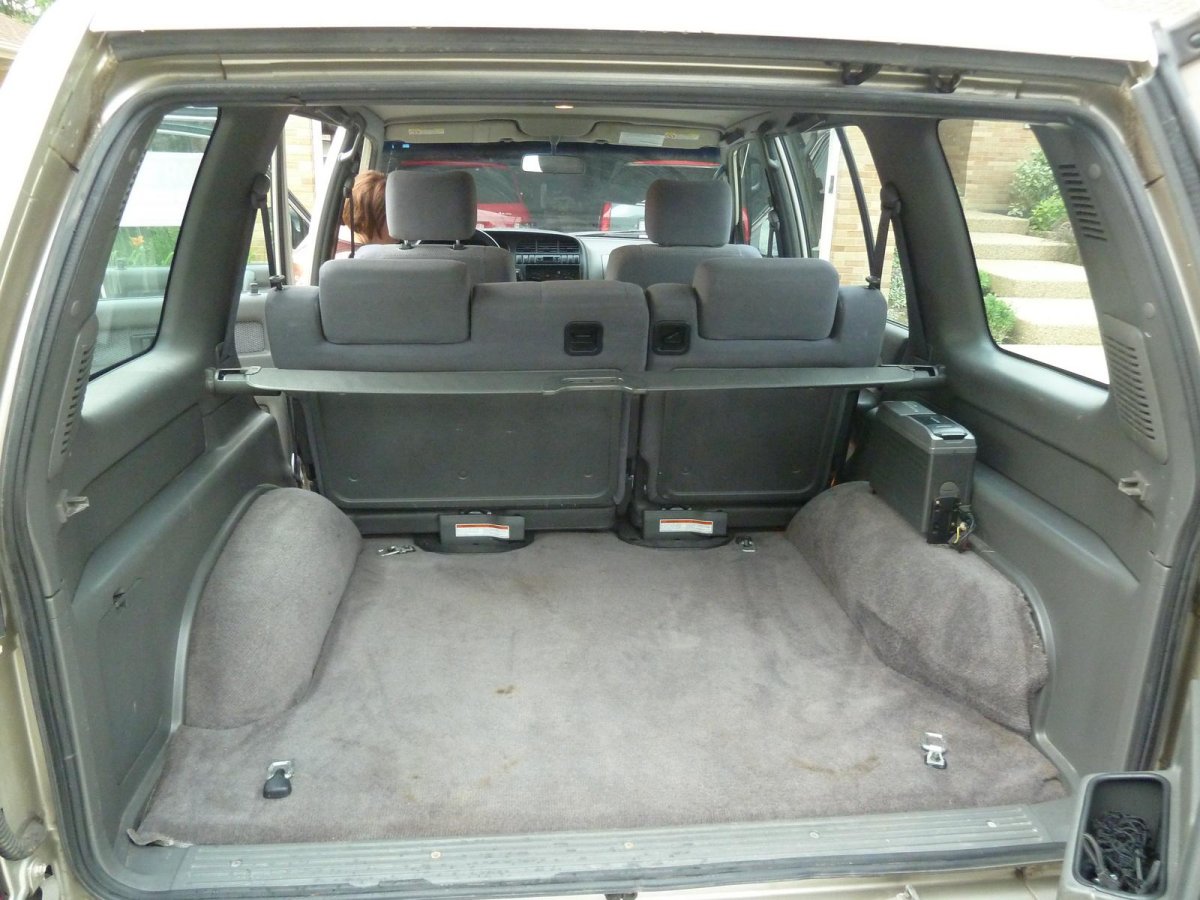 Isuzu Trooper 2000 салон