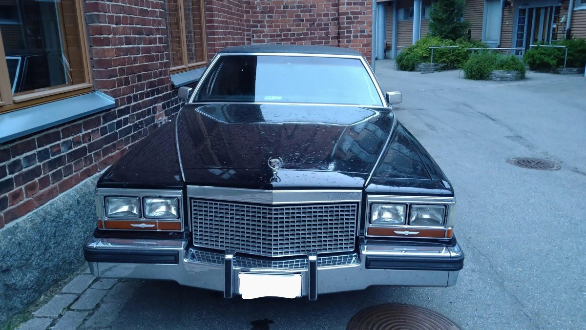 Кадиллак 1988