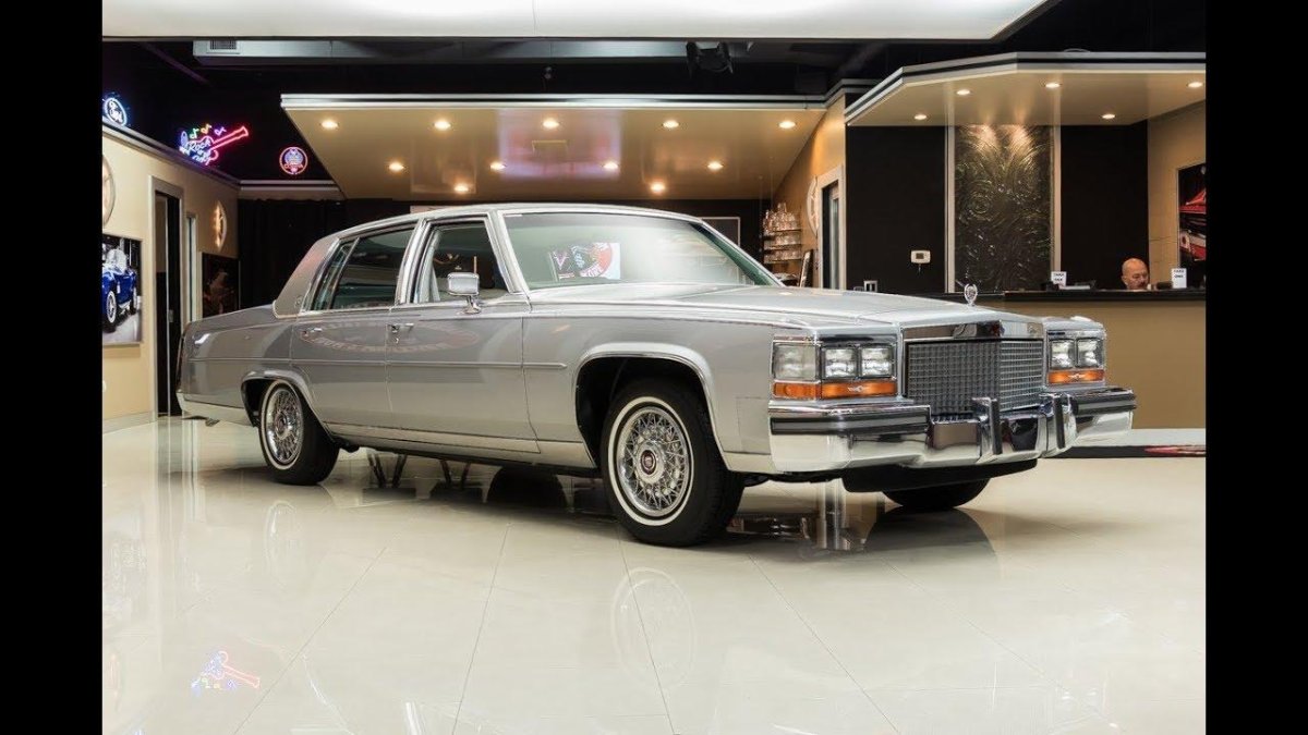 Cadillac Brougham 1987