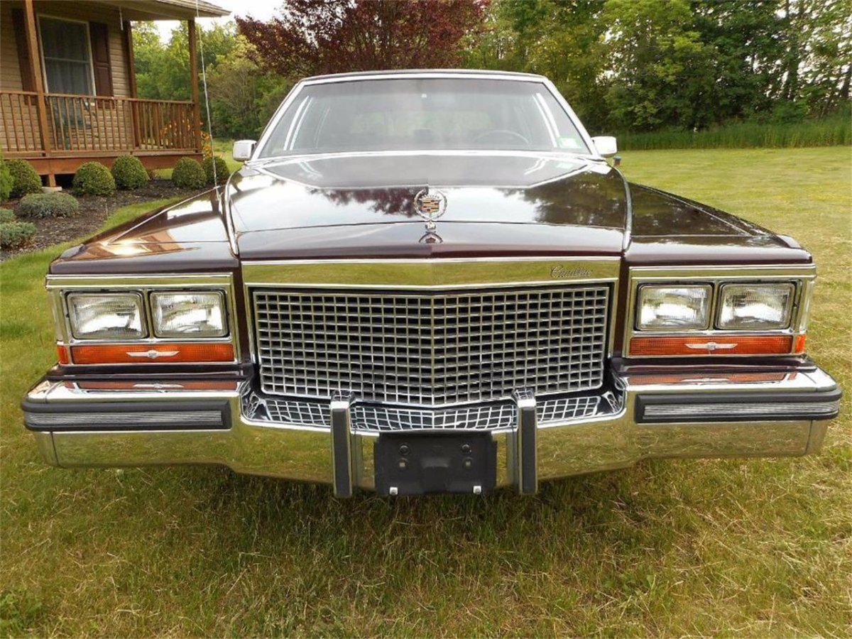 Cadillac Fleetwood Brougham 1987