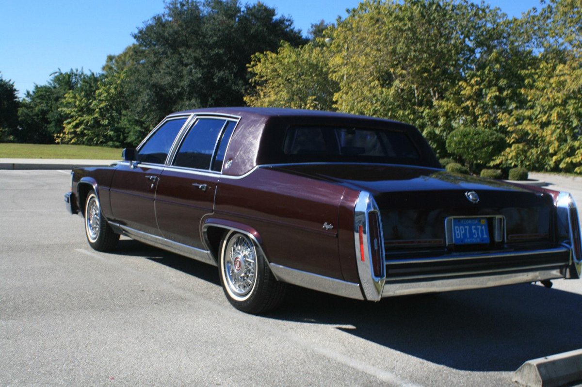 Cadillac Brougham